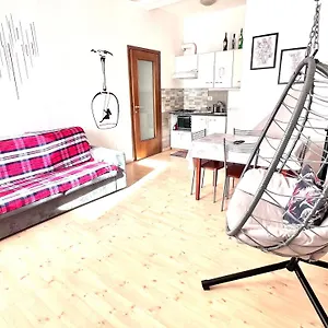 Mia House Apartment Rom