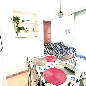 Mia House Apartment Rom
